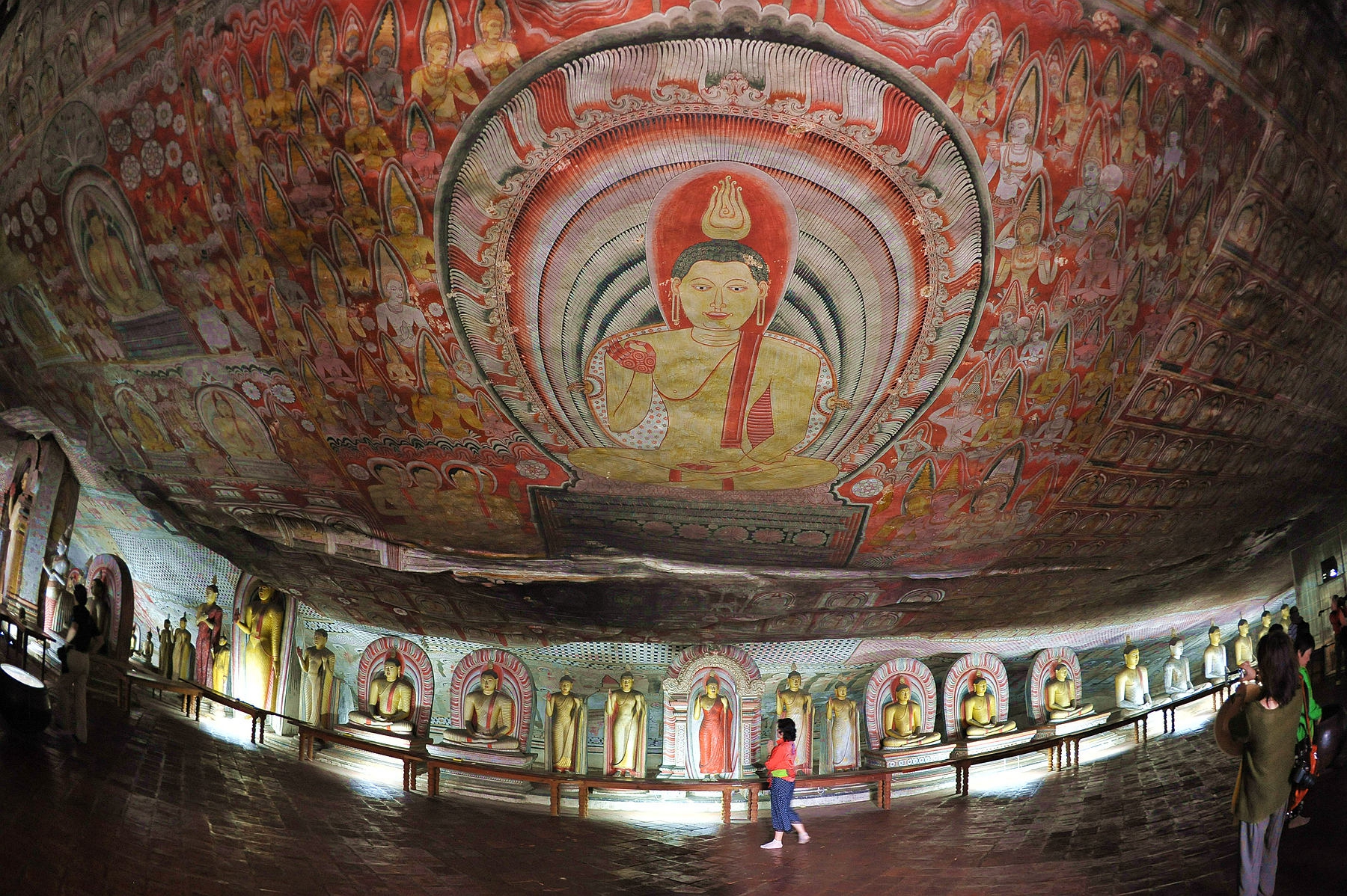 Discover Sri Lanka | Premium Tailor-Made Tours & Boutique Travel with CEYLONAA HOLIDAYS